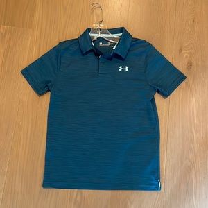 Under Armour Boys Collared Short Sleeved Blue Heatgear Loose Fit. MD (8-10)